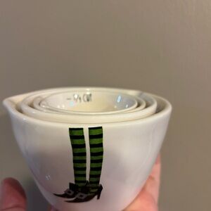 Rae Dunn witch feet measuring cups